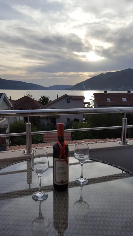 Apartment Milas Tivat Exterior foto